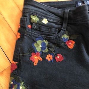 Zara Jeans Black with Embroidery Size 4